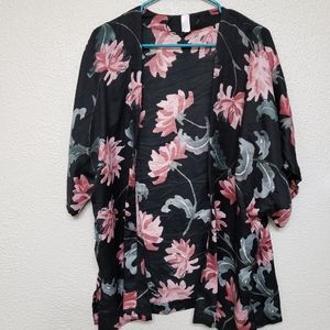 Lauren Conrad kimono